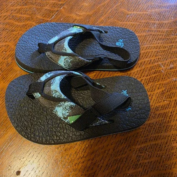 Sanuk Toddler Sandals Blue Flip Flops Thong Strap Size 7/8 New Without Tags Fun