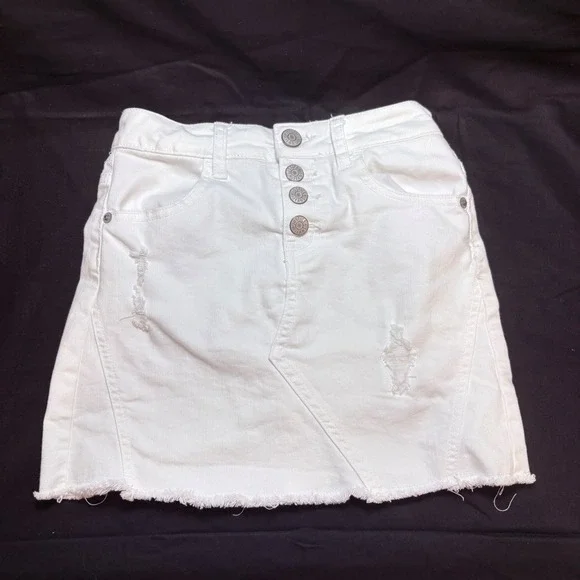 Justice Girls White Distressed Denim Skort Button Front Size 10 Raw Hem