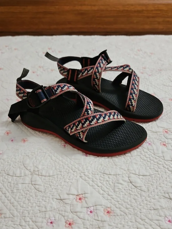 Chaco Z1 Red Blue White Strappy Sandals Shoes Sz 3 Youth