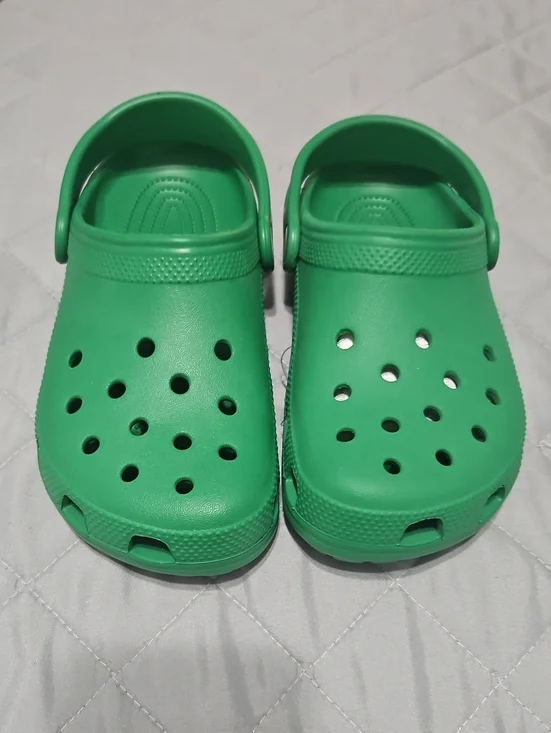 CROCS Kids Green Classic Clog Sandals