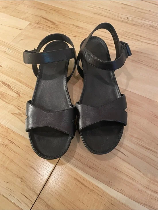 Camper Black Leather Ankle-Strap Sandals