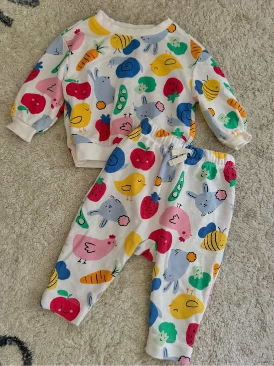 Old Navy Farm & Fruit Print Set