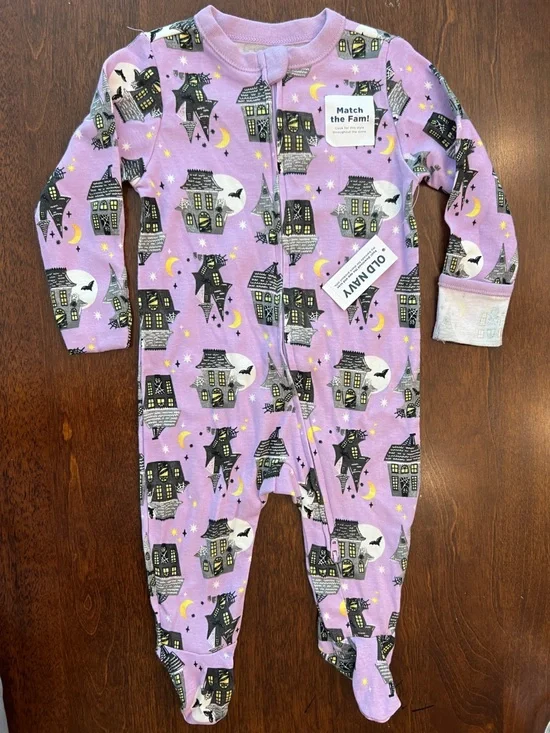 Old Navy Halloween Haunted House Footed Sleeper Pajamas NWT 2-Way Zipper