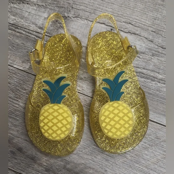 Old Navy Toddler Girls Jelly T-Strap Glittery Pineapple Sandals