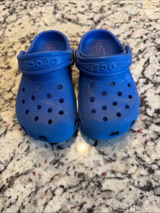 CROCS Kids Classic Clog in Royal Blue
