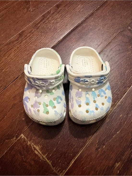 CROCS Kids Clog in Pastel Blue, Green & Lavender