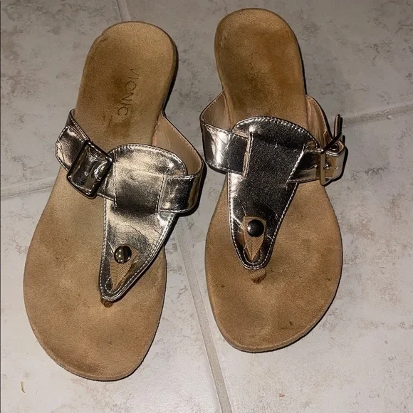 Vionic  Ginger Sandals Gold Wedge Thong Slip Ons Womens Size US 9