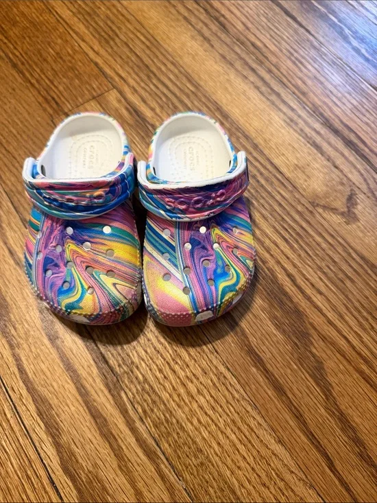CROCS Kids Multicolor Swirl Clogs