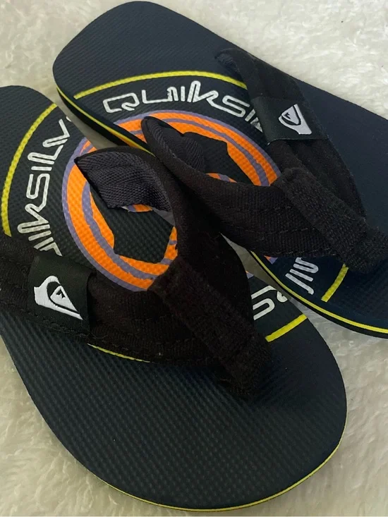 NWOT Boy’s Flip Flops
