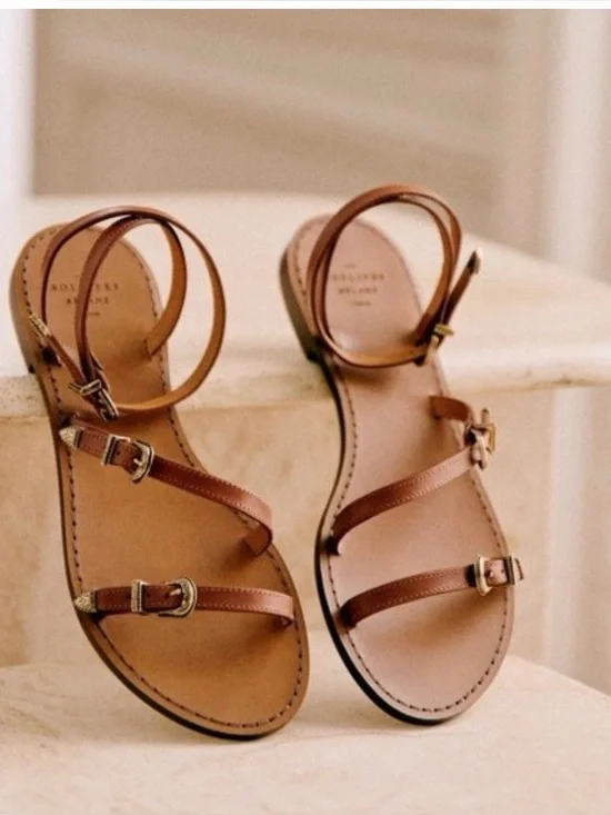 Sezane Roxanne flat sandals with western buckle size 40 new with tags