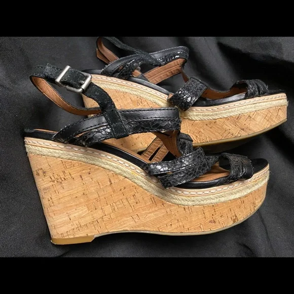 Lucky Brand-Black Strap, High Wedge-Size:8M‎