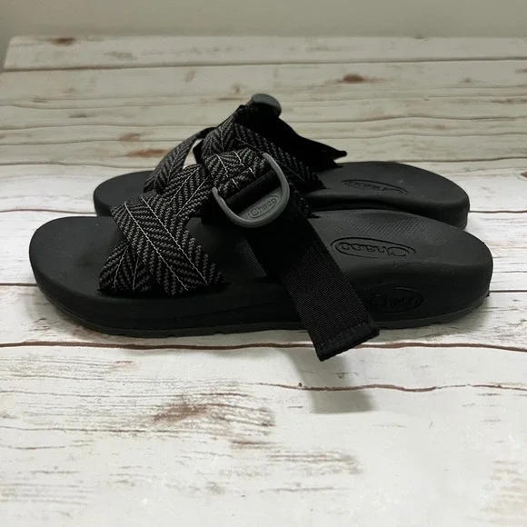 Chaco Z/Cloud Slide Sandals Black White Chevron Straps Womens 9