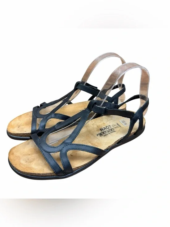 Naot Dorith  size L9 Black Strappy Leather T-Strap Sandals
