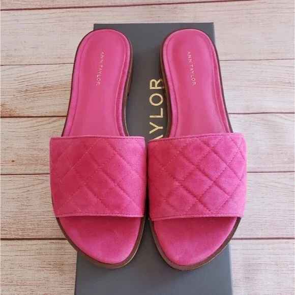 Ann Taylor Lyra Suede Quilted Slide Open Toe Sandals Pink Women's Size 7.5