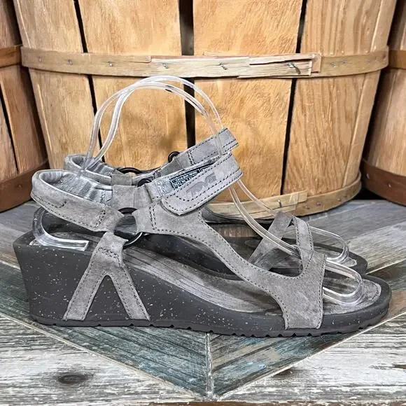 Teva Cabrillo Tan Brown Leather Strappy Adjustable Wedge Sandals Womens Size 9