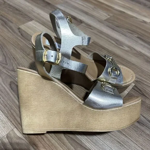 Steve Madden Women's Buckle Bit Ankle Strap Wedge‎ Heel Sandals Silver Size 7
