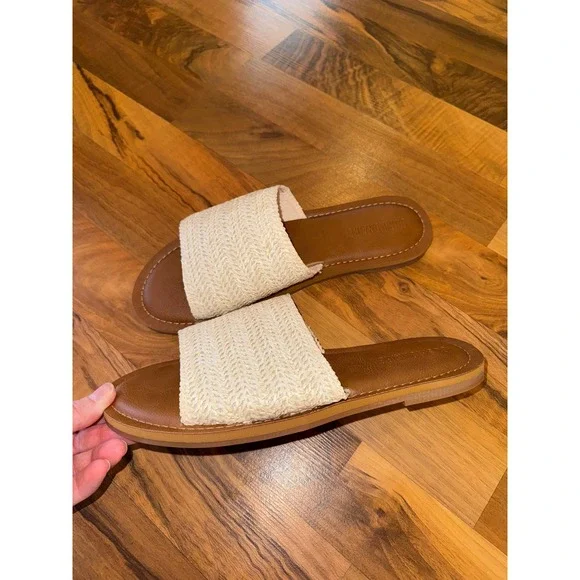 Cushionaire‎ Women Carly Slide Sandals Straw Weave Comfort Tan Brown Size 9 NWOT
