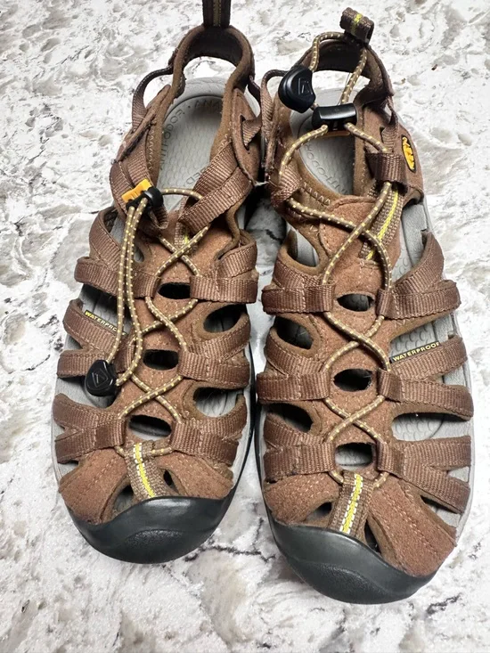 Keen Brown Open-Toe Outdoor Sandals with Yellow Accents