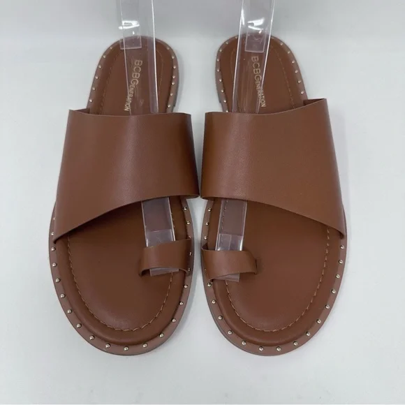 BCBGeneration Zinda Flat Sandal Flip Flop Faux Leather Vegan Camel Brown Size 10