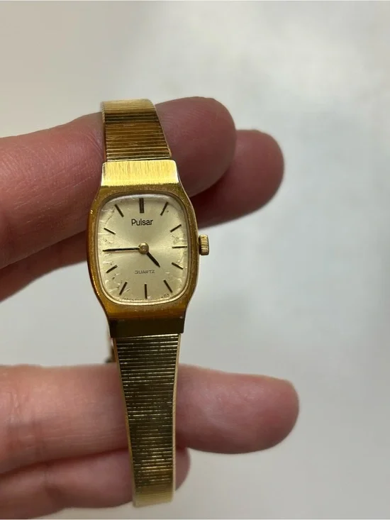 Pulsar‎ Gold Tone Ladies Quartz Bracelet Watch vtg