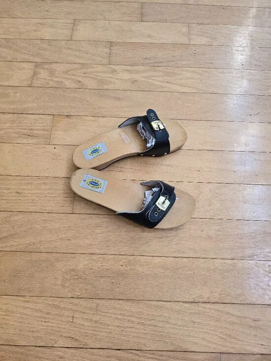 vintage 70s Dr. Scholl's Original black leather made in Italy retro sandals WM 8