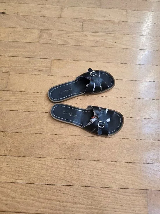 Salt Water by Hoy Shoes | Classic black leather minimalist slide sandals | WMS 7