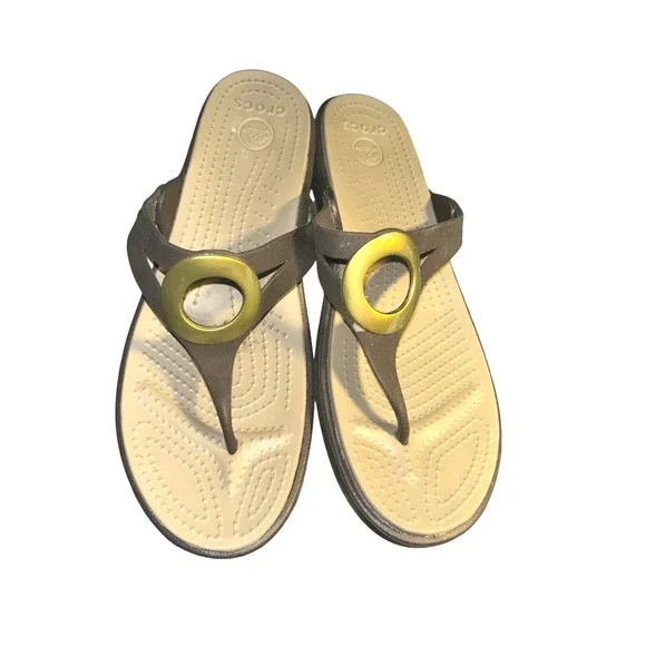 Crocs‎ Sanrah Wedge Flip Flops Brown Tan Gold Ring Sandals Womens 11