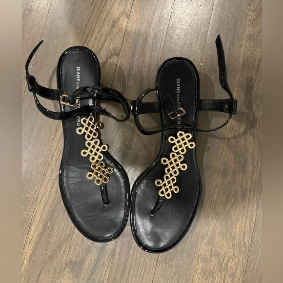 Diane Von Furstenberg black open toe sandals‎ size 7.5