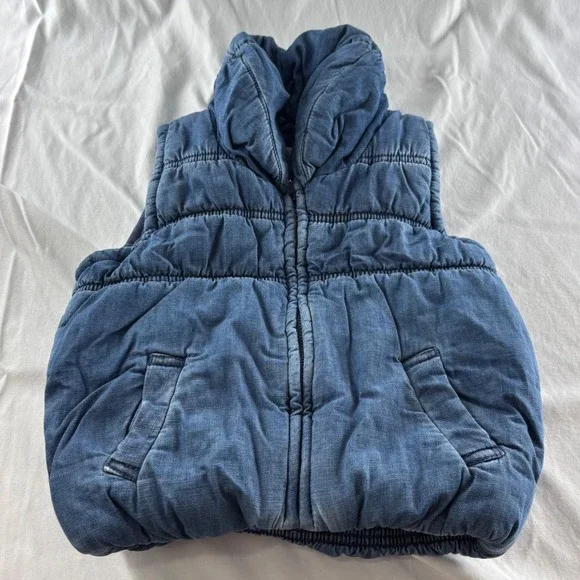 Old Navy Girls Blue Denim Puffer Vest Quilted Full Zip Sleeveless Jacket 5T
