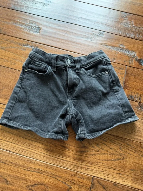 Old Navy kids size 8 Black High-Rise Denim Shorts
