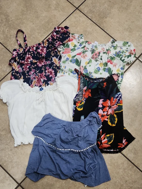 Old Navy Bundle Of 5 Mixed Girls Floral & Solid Summer Tops