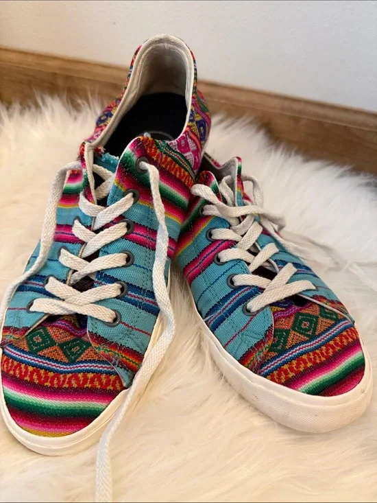 Inkkas turquoise multicolor aztec canvas sneakers❤️💙🩷🤍