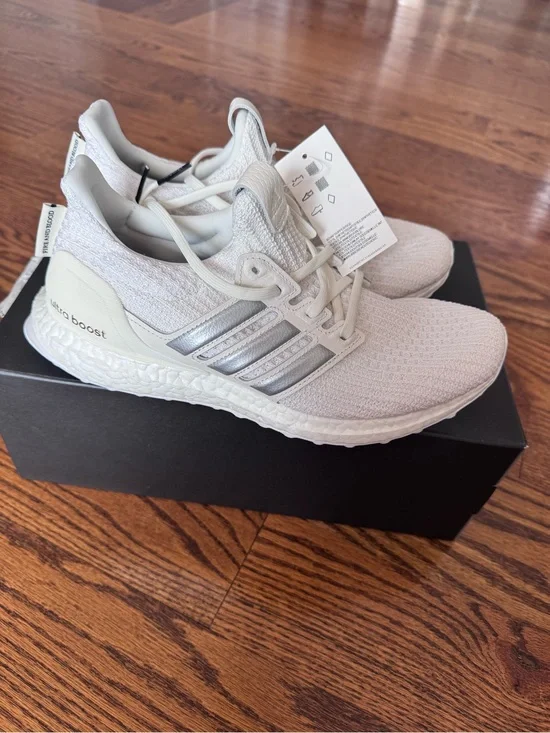 Adidas Ultraboost x Game of Thrones - House Targaryen