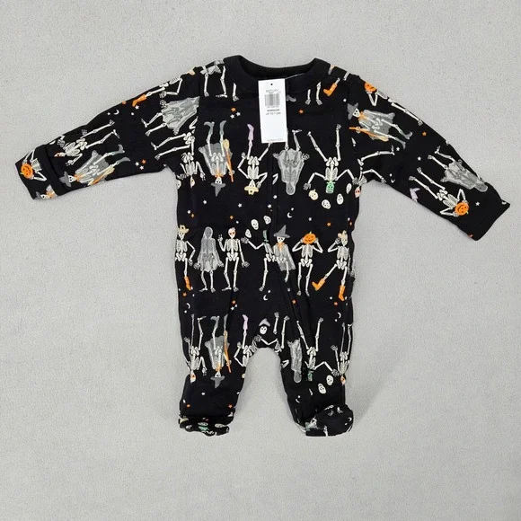 Old Navy NWT Newborn Skeleton Halloween 2-Way Zip Footed Sleeper Baby Spooky