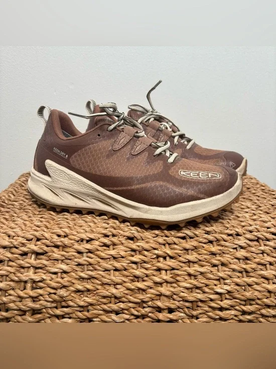 Keen Sneakers Women's 7.5 Zionic Waterproof Hiking Shoe