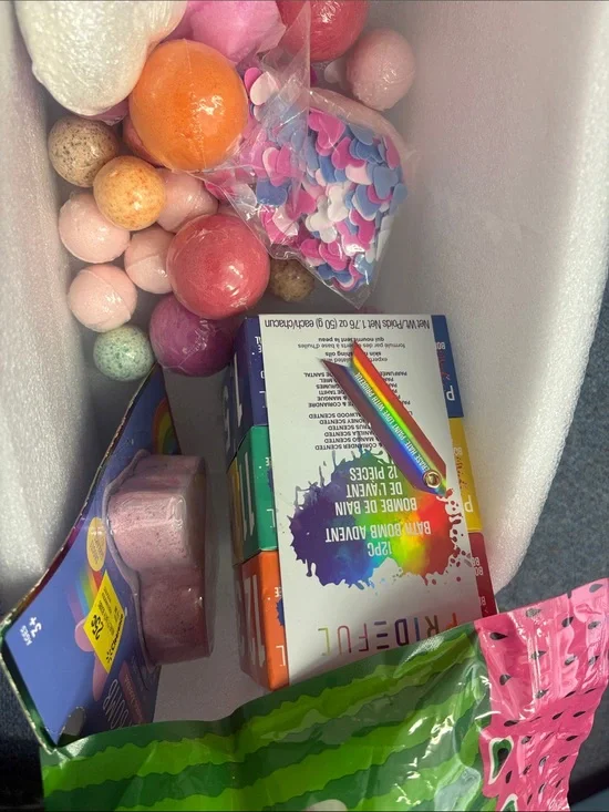 Pink and Multicolor Party Bath Bomb & Confetti Lot Set
