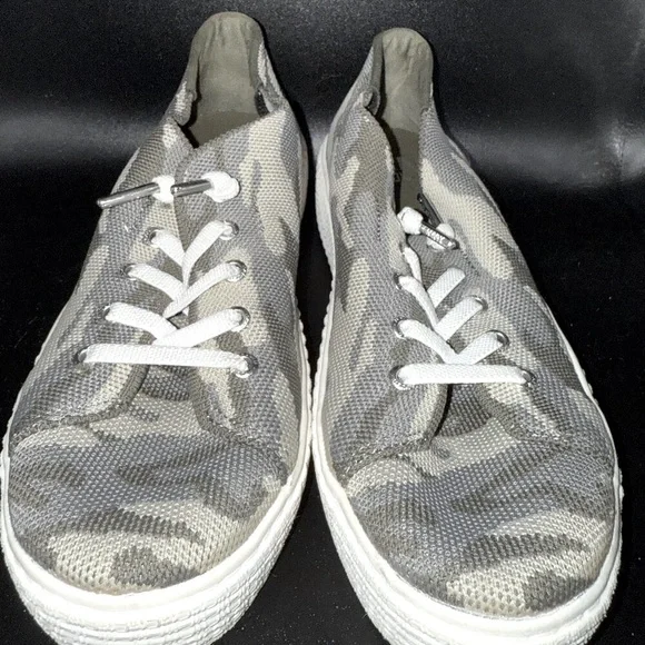 Madden NYC Green Camo Slip-On Sneakers – Women’s Size 7.5 US