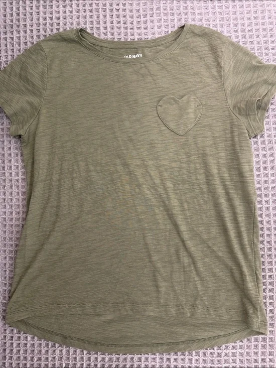 Old Navy Olive Green Heart Pocket Tee - Girl’s XL