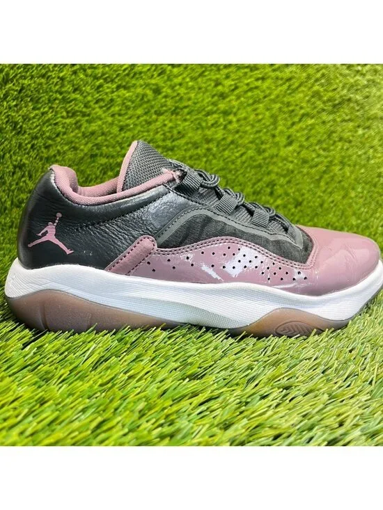 Nike Air Jordan 11 CMFT Low Womens Size 6 Purple Black Basketball Shoes Sneakers
