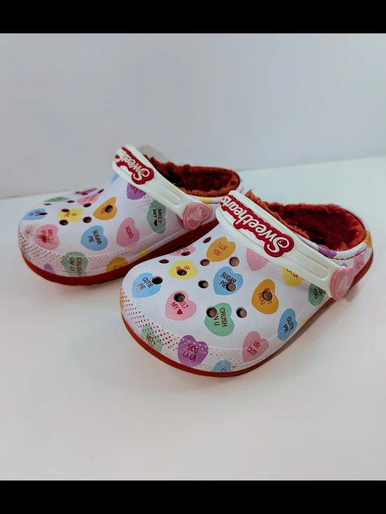 Crocs Sweethearts Clog Childs Size C9 Limited Edition Classic Lined Red White