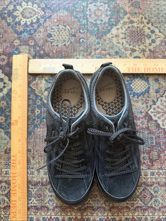 Dansko Women's Charcoal paisley black / Gray Suede Sneakers Sz 9
