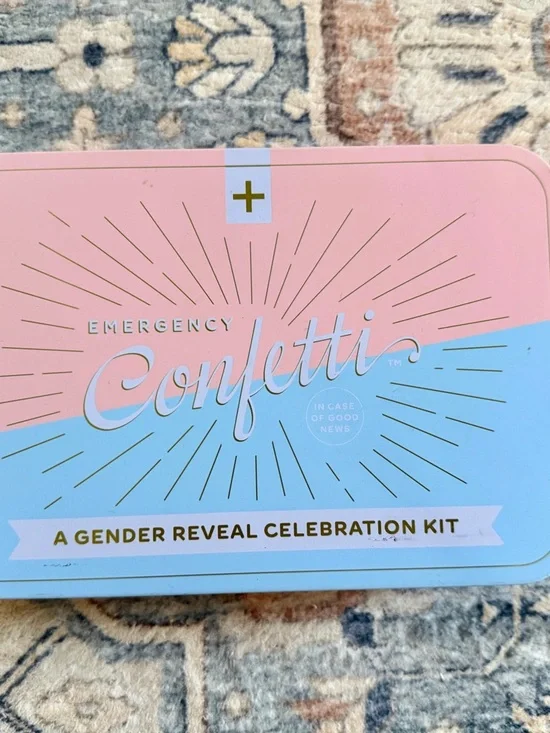 Emergency Confetti Gender Reveal Celebration Kit - Pink and Blue
