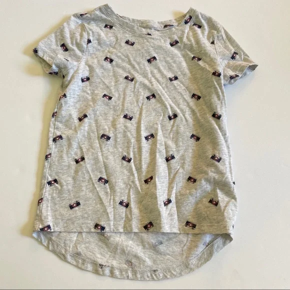 Old Navy tee