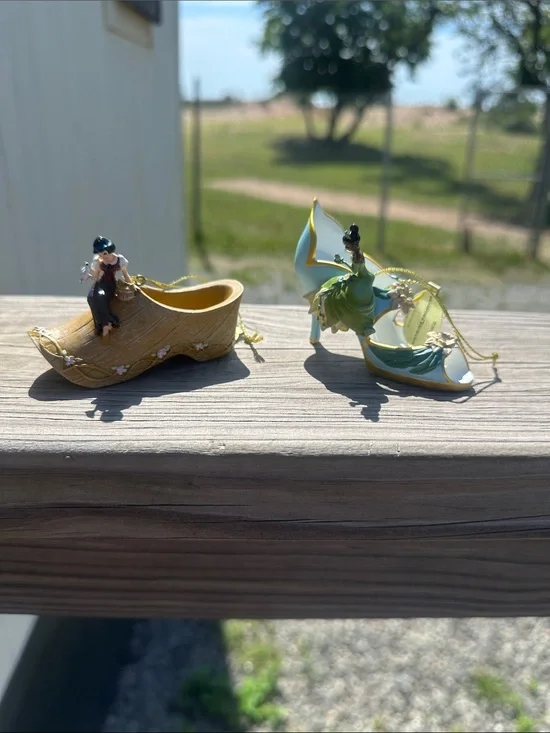 Disney once Upon A Slipper Ornament Collection