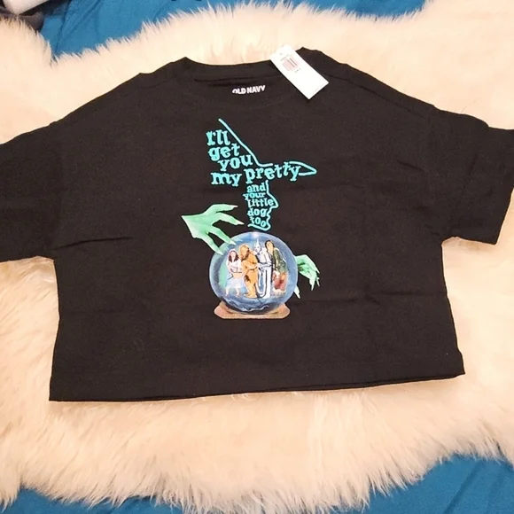 Old Navy Black Short Sleeve Cropped Graphic Tee