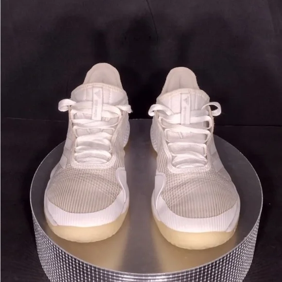 Adidas White Athletic Sneakers size 8 millones re owned good condition