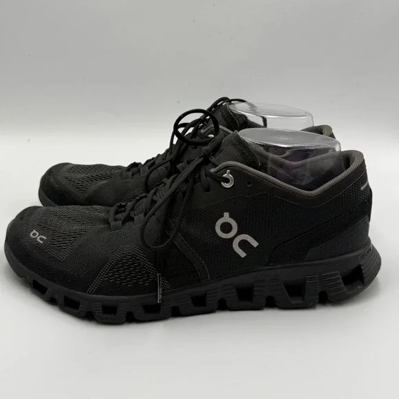 On Running Black/Gray Cloudflow Sneakers