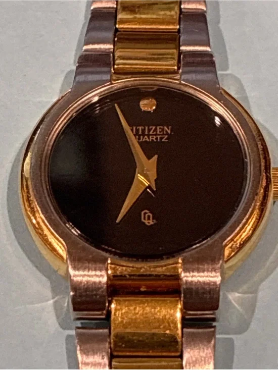 Vintage Citizen Womens 3220-K03755 Quartz Watch 2 Tone Bracelet Band Black Dial