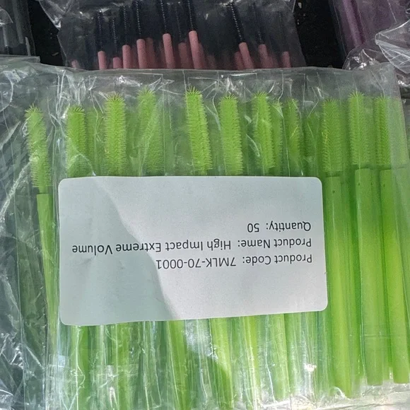 Clinique Lime Green Disposable Mascara Wands - Pack of 50