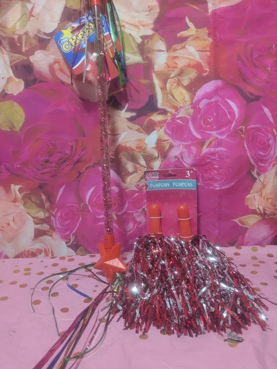 Red & Silver Pom Poms – Cheer Party Supplies